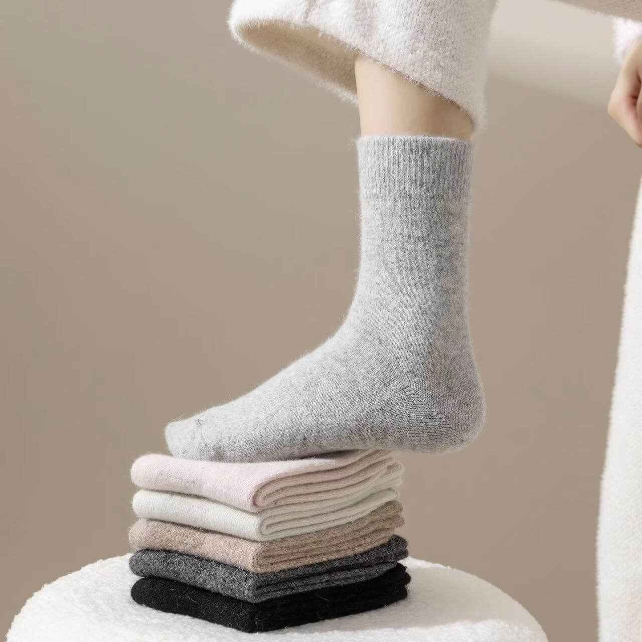 Thick Cashmere Wool Socks – Warm Mid-Tube